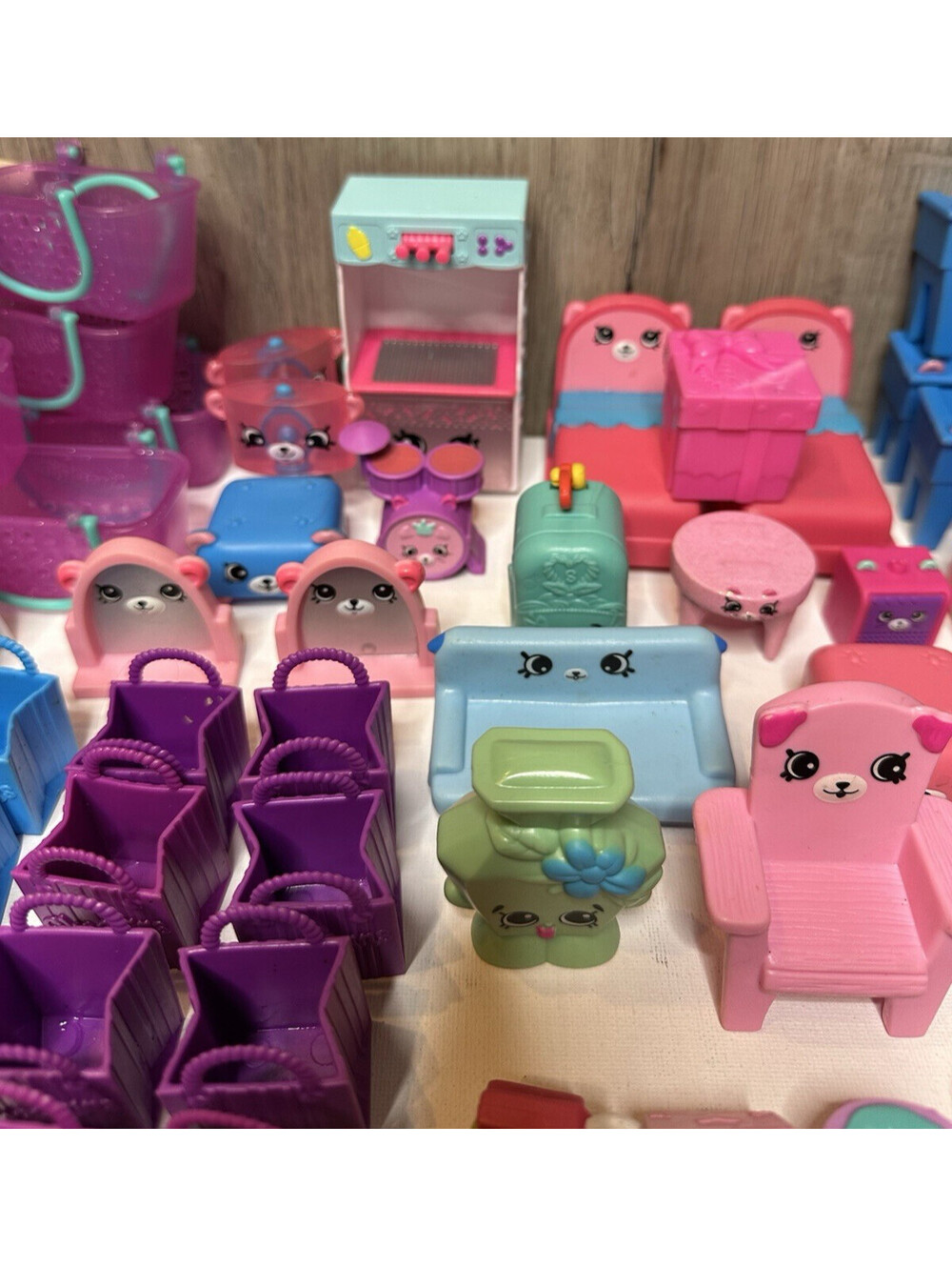 Huge Shopkins Mixed Lot 361 Pieces 250+ Figures Happy Places Shopville Furniture - Picture 4 of 9